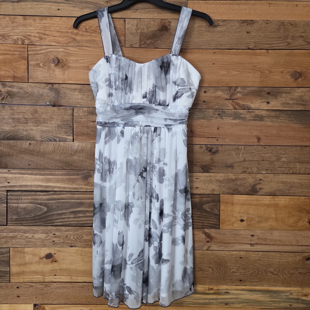 Floral Party Dress Gray White Stretch Sheer Overlay Tank Cocktail Fit & Flare